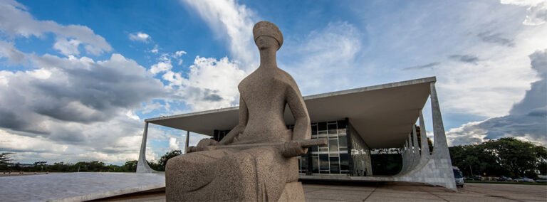 Leia mais sobre o artigo STF suspende processos sobre pejotização e reacende debate sobre contratos de prestação de serviços